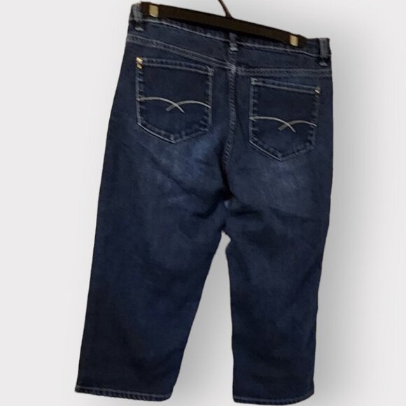 DENVER HAYES WOMENS SIZE 8 BLUE JEAN CAPRIS - Picture 2 of 3